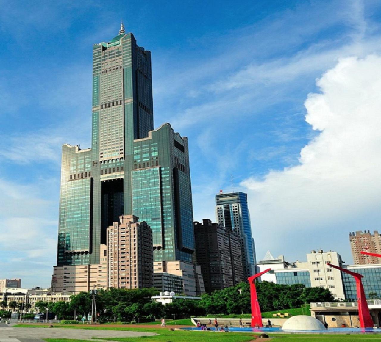 85 Eagle Hotel Kaohsiung Luaran gambar
